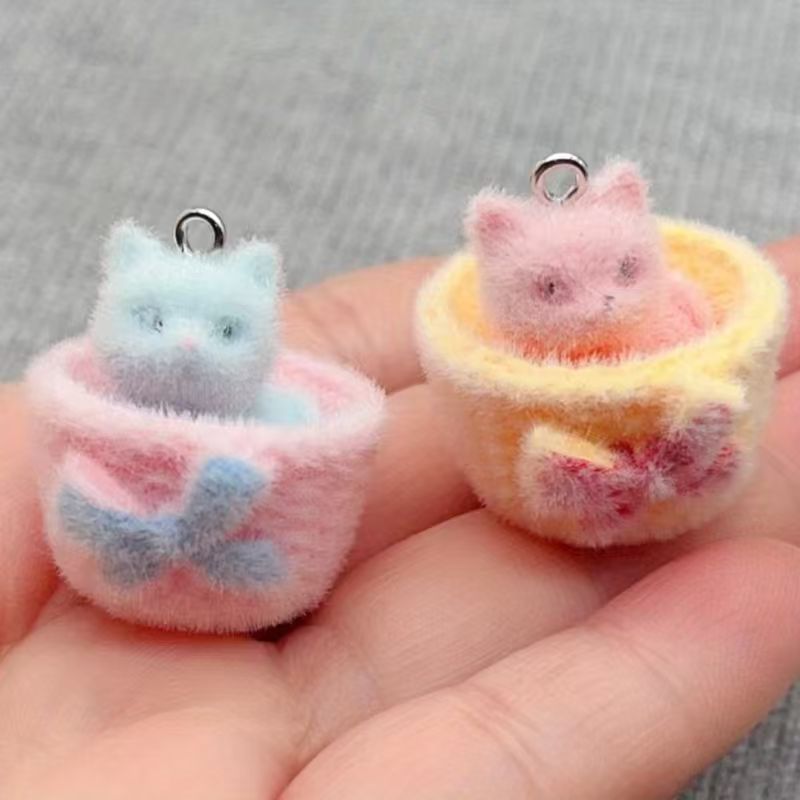 Resin Art Essentials - 4 stuks 3D pluche hars kattenhangers,